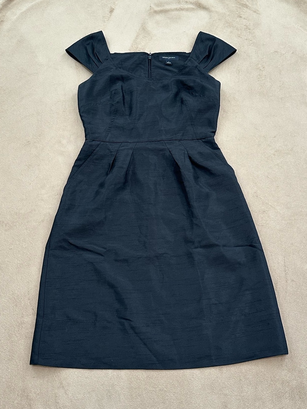 Banana Republic capped sleeve cocktail dress